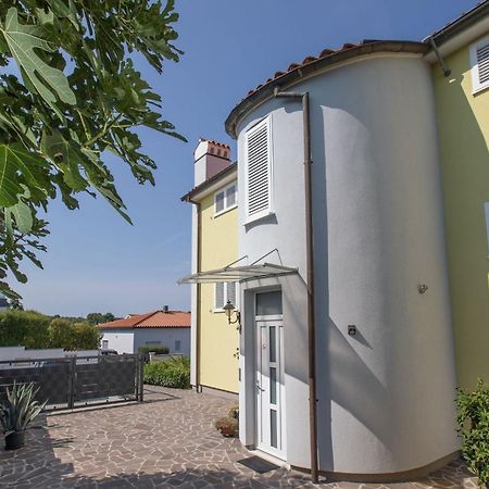 Goldfinch Estate Apartment Баньоле Екстериор снимка