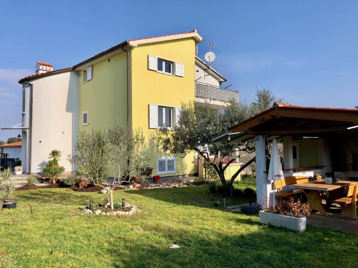 Goldfinch Estate Apartment Баньоле Екстериор снимка
