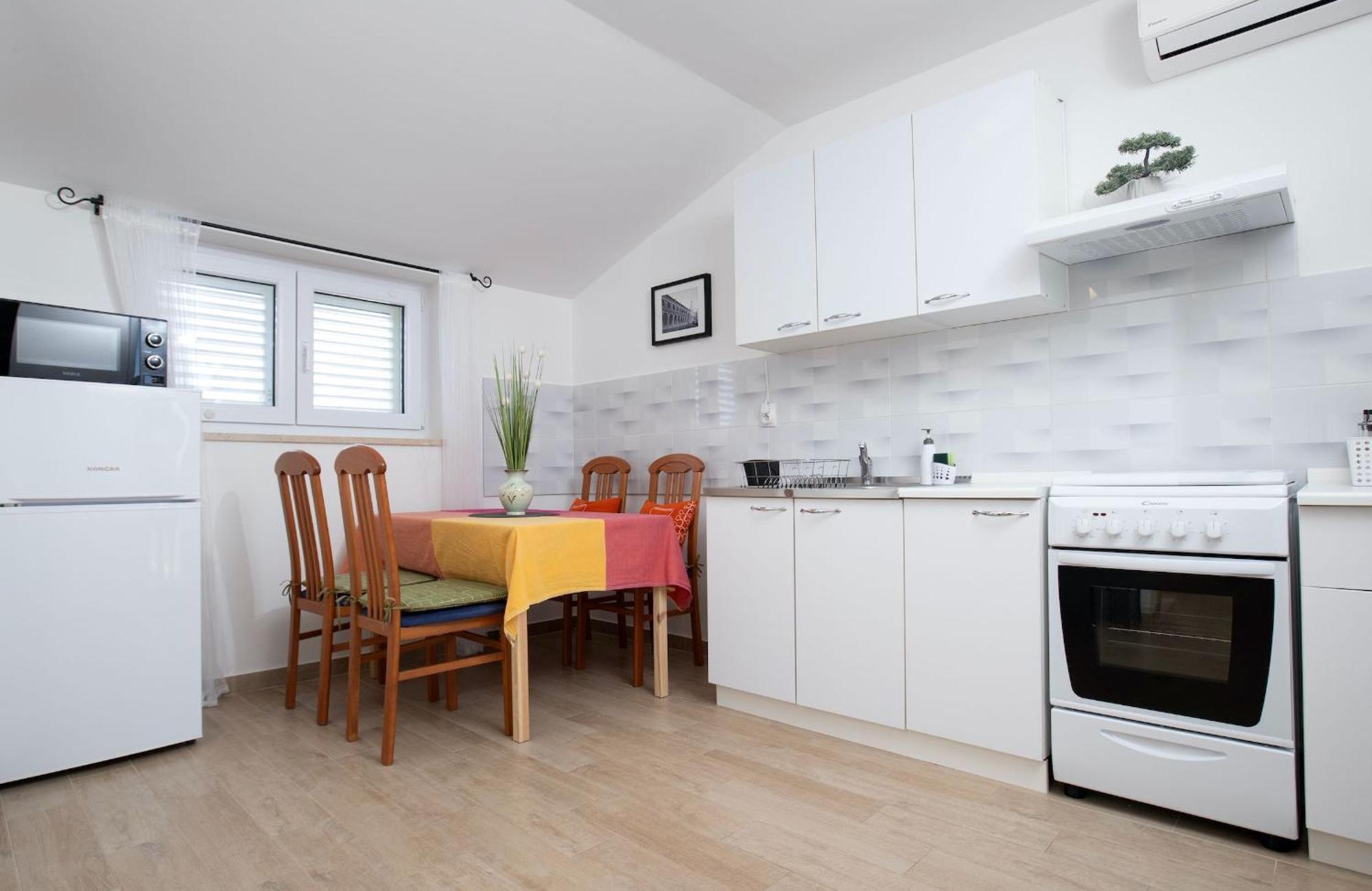 Goldfinch Estate Apartment Баньоле Стая снимка