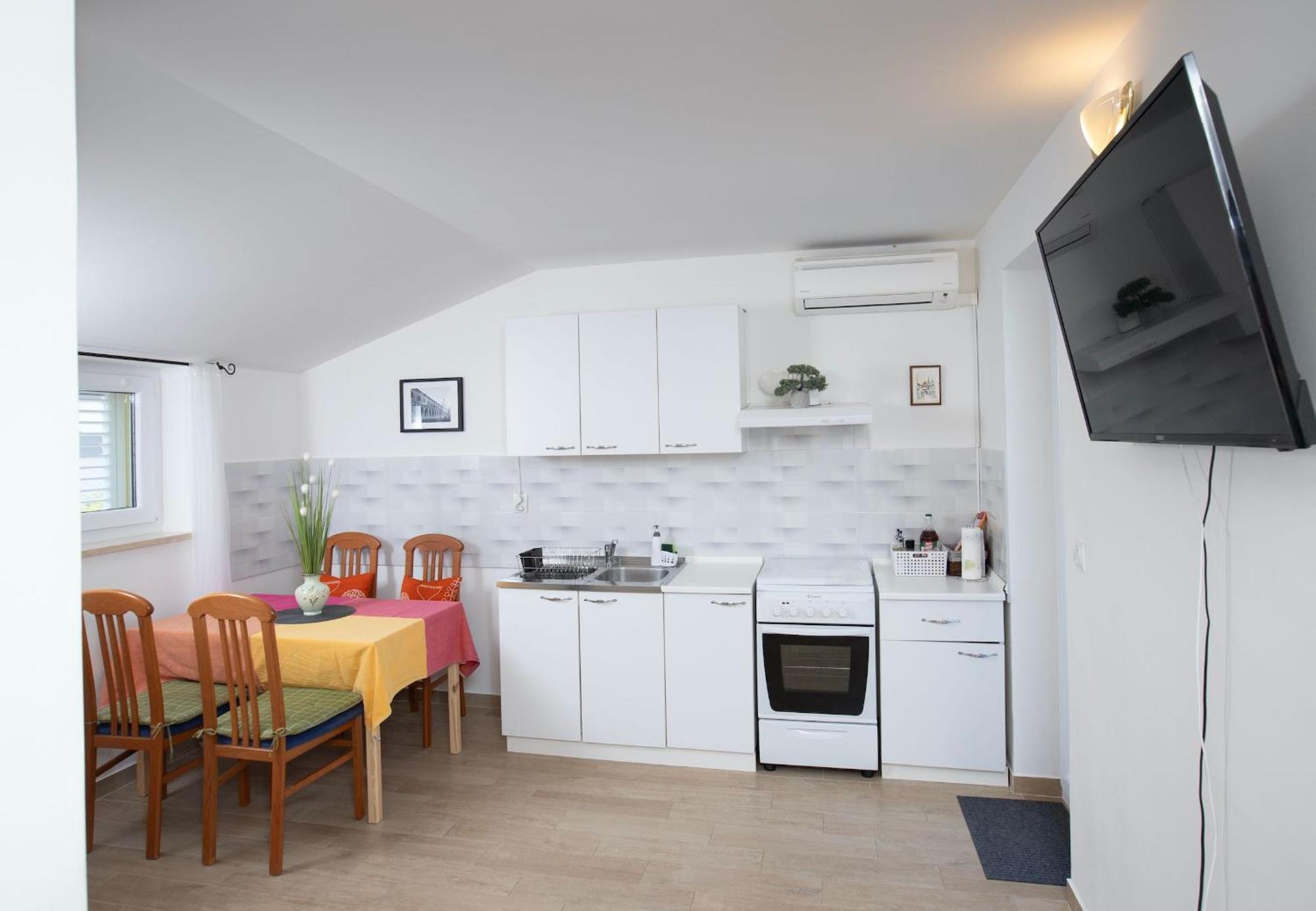 Goldfinch Estate Apartment Баньоле Стая снимка