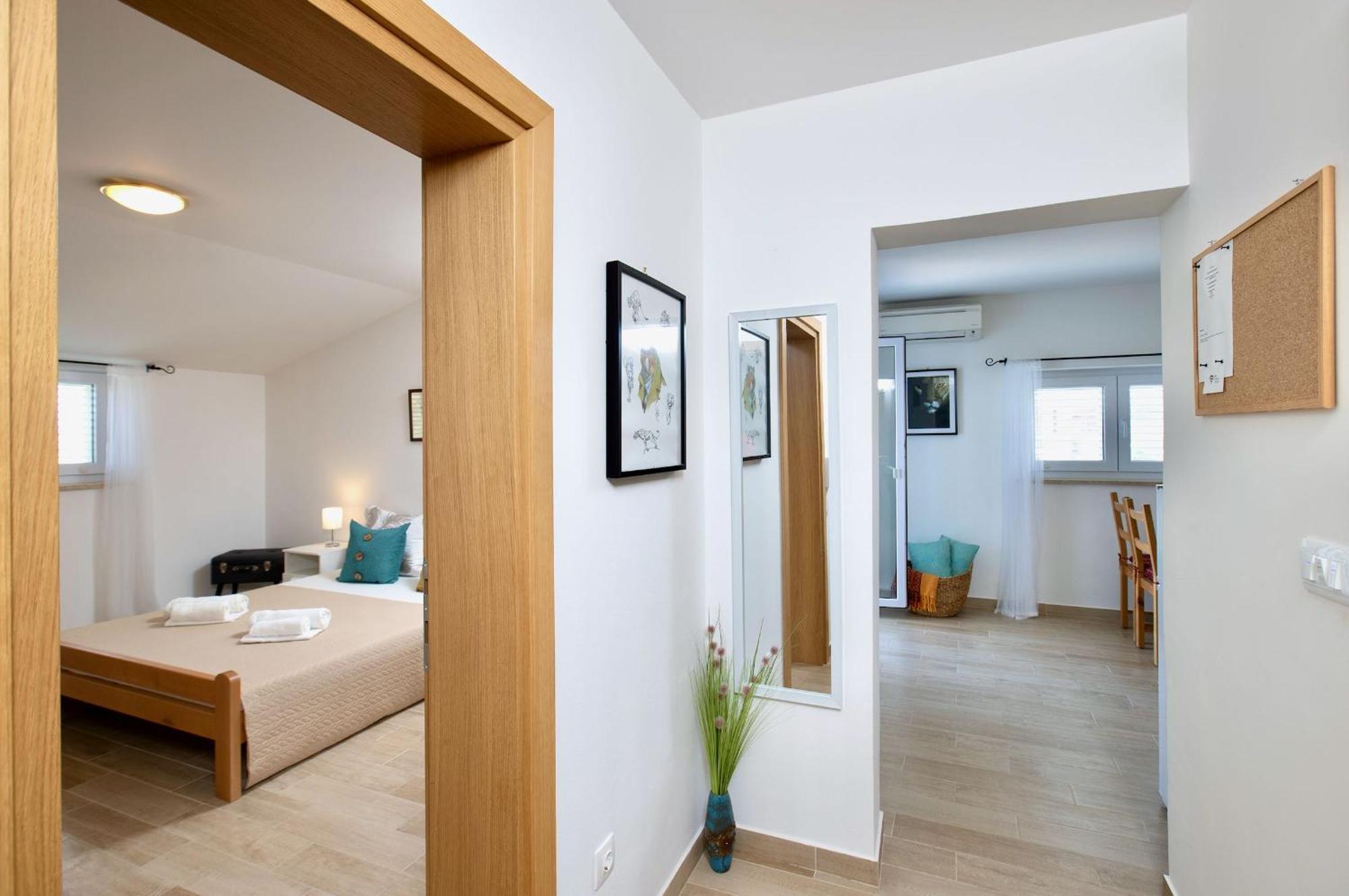 Goldfinch Estate Apartment Баньоле Стая снимка