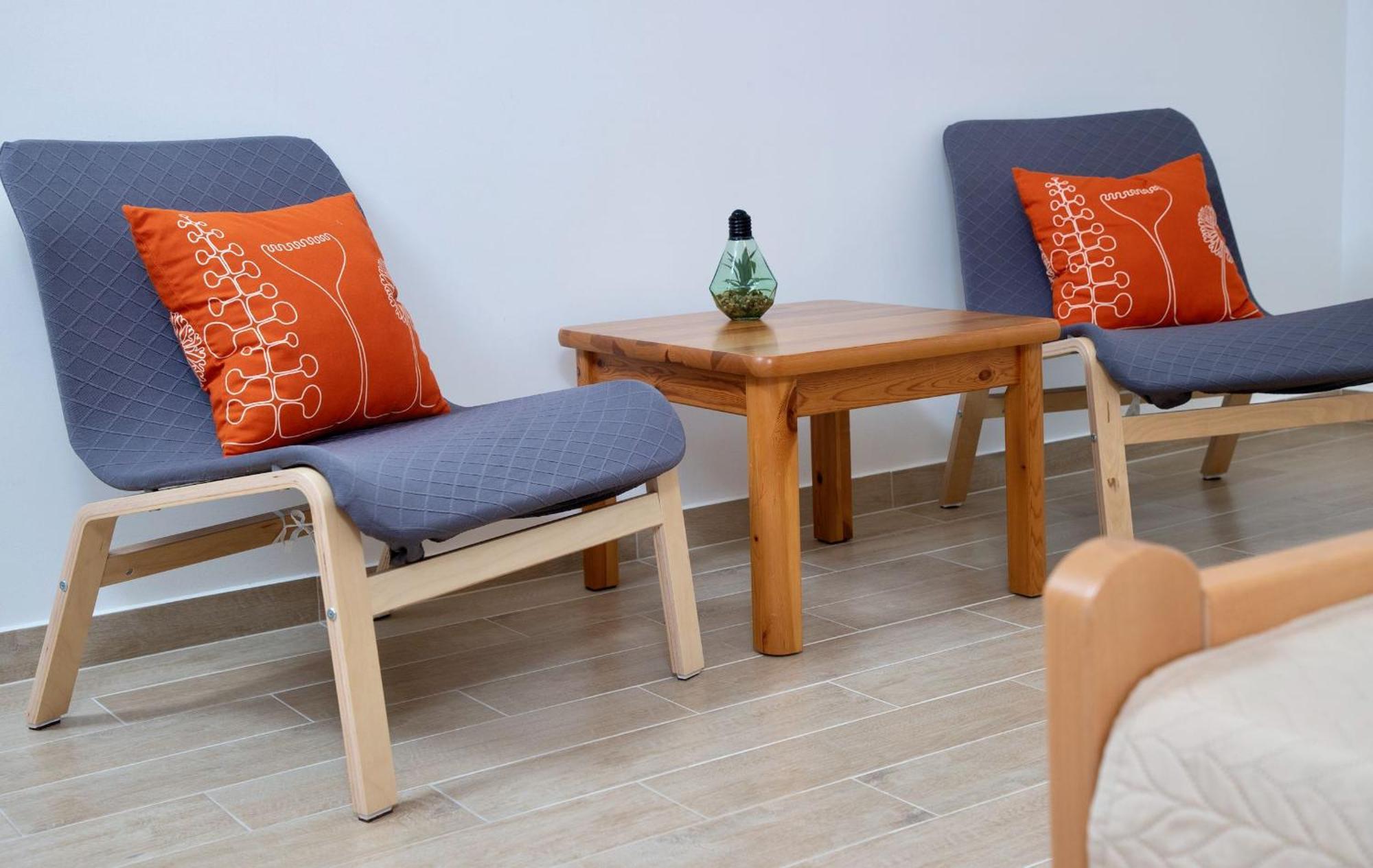 Goldfinch Estate Apartment Баньоле Стая снимка
