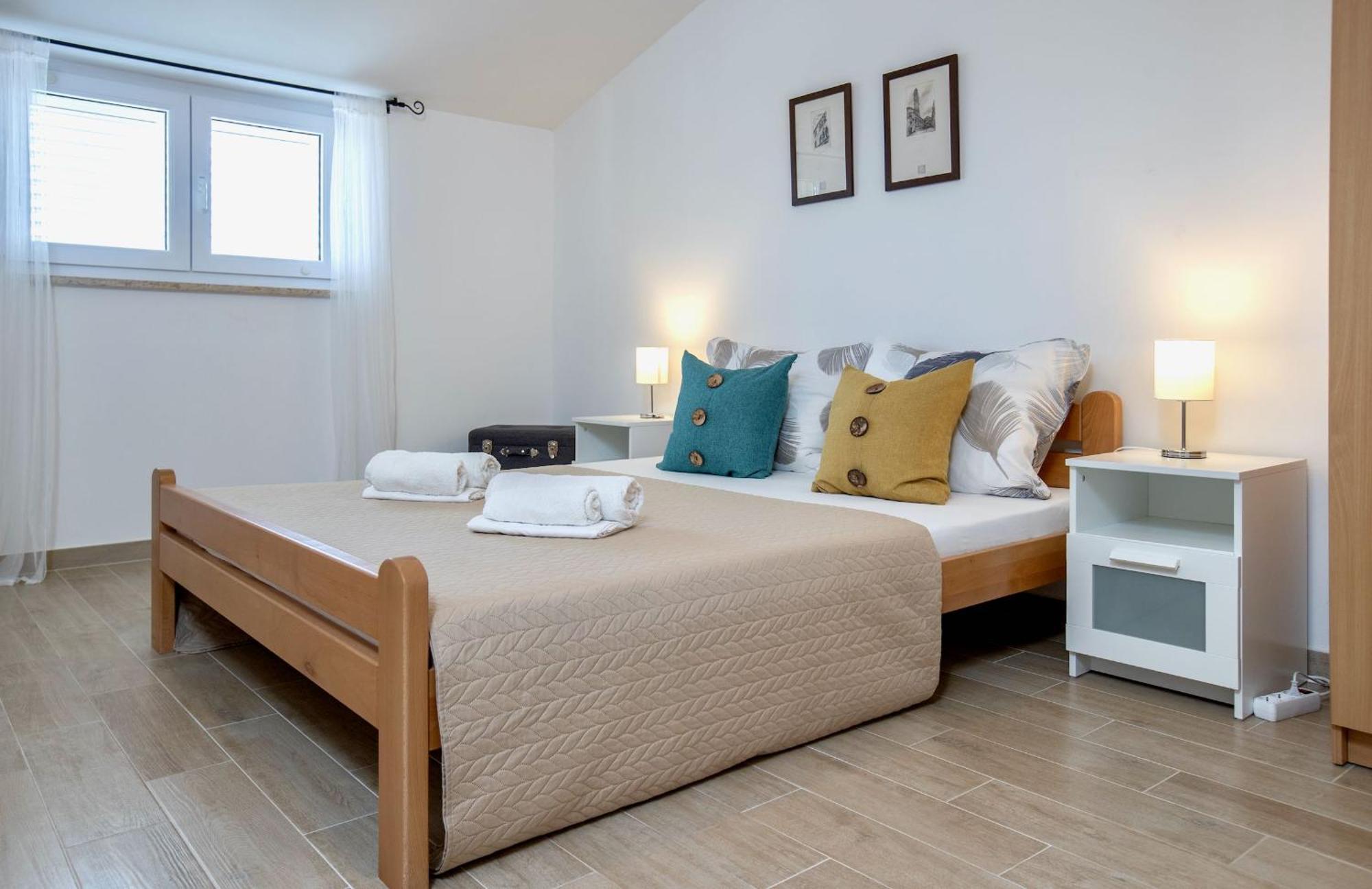 Goldfinch Estate Apartment Баньоле Стая снимка