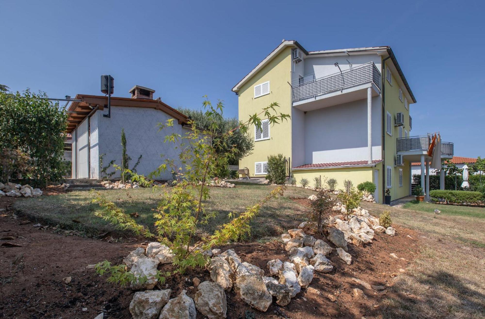Goldfinch Estate Apartment Баньоле Стая снимка